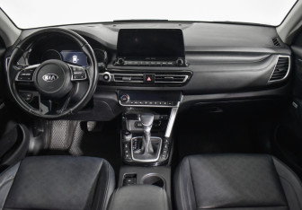 Подержанный автомобиль Kia Seltos 2020 года (13 фото)