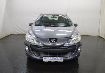 Подержанный автомобиль Peugeot 308 Hatchback 2010 года (2 фото)
