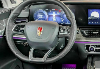 Новый Hongqi HS5 2024 (4 фото)