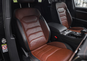 Подержанный автомобиль Volkswagen Touareg 2018 года (32 фото)