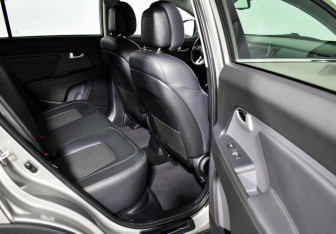 Подержанный автомобиль Kia Sportage 2013 года (12 фото)