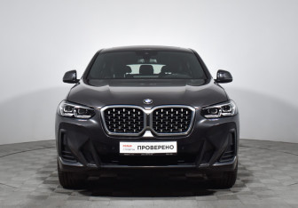 Подержанный автомобиль BMW X4 2021 года (2 фото)