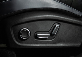 Подержанный автомобиль Geely Atlas 2024 года (16 фото)