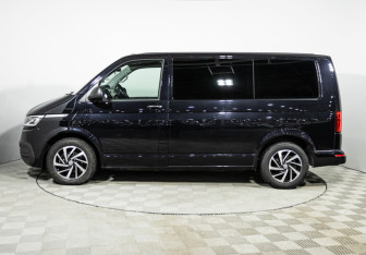 Подержанный автомобиль Volkswagen Multivan 2021 года (8 фото)