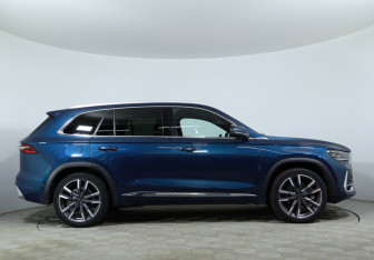 Подержанный автомобиль Geely Monjaro 2023 года (4 фото)