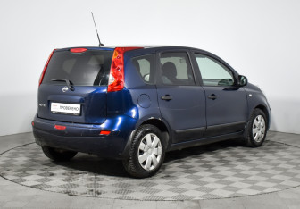 Подержанный автомобиль Nissan Note 2007 года (5 фото)