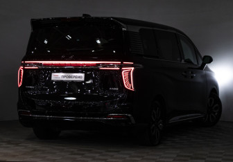 Подержанный автомобиль Hongqi HQ9 2022 года (22 фото)