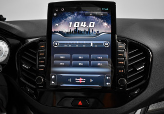 Подержанный автомобиль LADA (ВАЗ) Vesta Wagon 2018 года (16 фото)