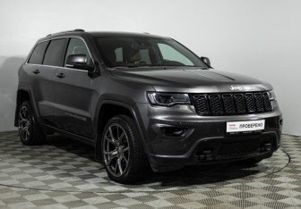 Подержанный автомобиль Jeep Grand Cherokee 2017 года (3 фото)