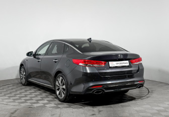 Подержанный автомобиль Kia Optima Sedan 2017 года (7 фото)