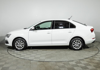 Подержанный автомобиль Skoda Rapid Liftback 2020 года (8 фото)