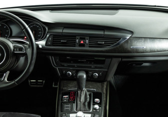 Подержанный автомобиль Audi A6 Sedan 2017 года (14 фото)