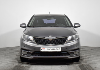 Подержанный автомобиль Kia Rio Hatchback 2017 года (2 фото)