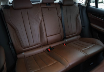 Подержанный автомобиль BMW X6 2017 года (32 фото)