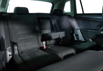 Подержанный автомобиль Volkswagen Tiguan 2021 года (25 фото)