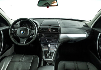 Подержанный автомобиль BMW X3 2009 года (13 фото)