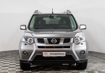 Подержанный автомобиль Nissan X-Trail 2013 года (2 фото)