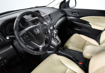 Подержанный автомобиль Honda CR-V 2013 года (9 фото)