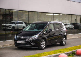 Подержанный автомобиль Opel Zafira Compactvan 2014 года (3 фото)