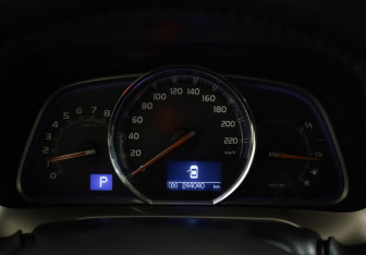 Подержанный автомобиль Toyota RAV4 2013 года (12 фото)