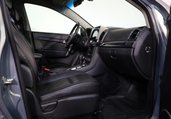 Подержанный автомобиль Chevrolet Captiva 2013 года (25 фото)