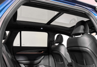 Подержанный автомобиль Geely Monjaro 2023 года (15 фото)