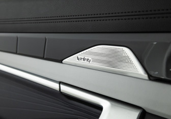 Подержанный автомобиль Geely Atlas 2024 года (16 фото)