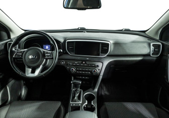 Подержанный автомобиль Kia Sportage 2021 года (13 фото)