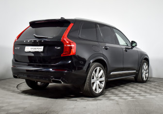 Подержанный автомобиль Volvo XC90 2015 года (5 фото)