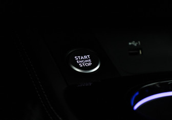 Подержанный автомобиль Audi A4 Sedan 2020 года (17 фото)