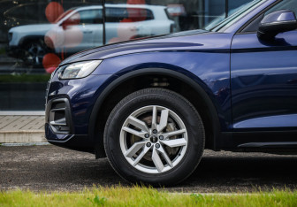 Подержанный автомобиль Audi Q5 2021 года (10 фото)