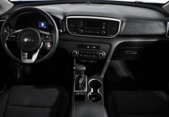 Подержанный автомобиль Kia Sportage 2019 года (11 фото)
