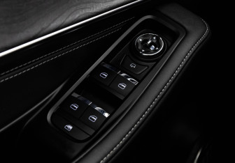 Подержанный автомобиль Exeed LX 2023 года (20 фото)