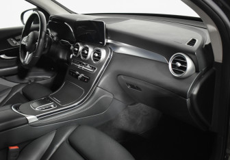 Подержанный автомобиль Mercedes-Benz GLC Coupe 2020 года (12 фото)