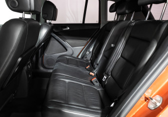 Подержанный автомобиль Volkswagen Tiguan 2016 года (10 фото)