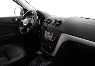 Подержанный автомобиль Skoda Yeti 2012 года (11 фото)