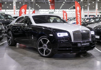 Подержанный автомобиль Rolls-Royce Wraith 2016 года (7 фото)