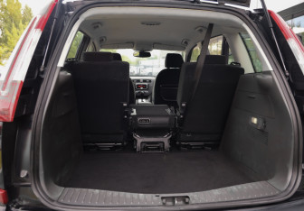 Подержанный автомобиль Ford C-MAX 2008 года (26 фото)