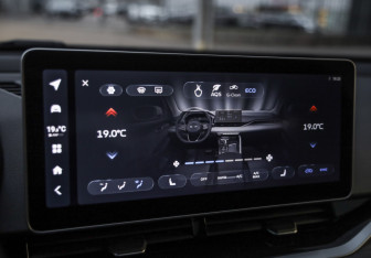 Подержанный автомобиль Geely Preface 2023 года (22 фото)