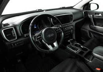 Подержанный автомобиль Kia Sportage 2020 года (11 фото)