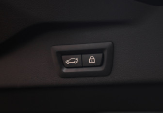 Подержанный автомобиль BMW X5 M 2021 года (39 фото)