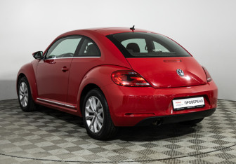 Подержанный автомобиль Volkswagen Beetle Hatchback 2013 года (7 фото)