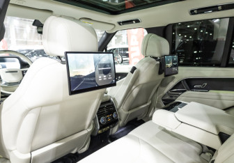 Подержанный автомобиль Land Rover Range Rover 2022 года (19 фото)