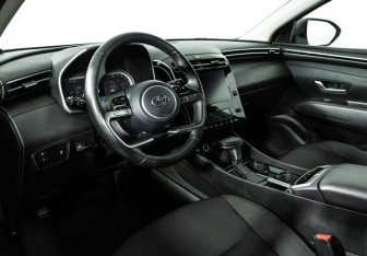 Подержанный автомобиль Hyundai Tucson 2022 года (12 фото)