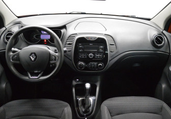 Подержанный автомобиль Renault Kaptur 2018 года (14 фото)