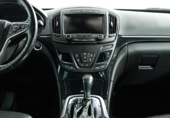 Подержанный автомобиль Opel Insignia Sedan 2013 года (14 фото)