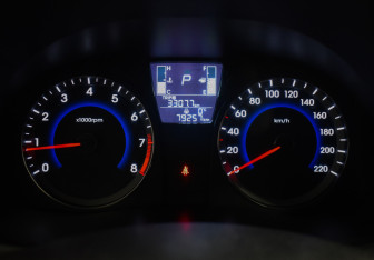 Подержанный автомобиль Hyundai Solaris Hatchback 2015 года (20 фото)