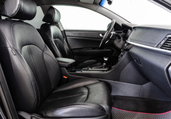 Подержанный автомобиль Kia Optima Sedan 2019 года (19 фото)