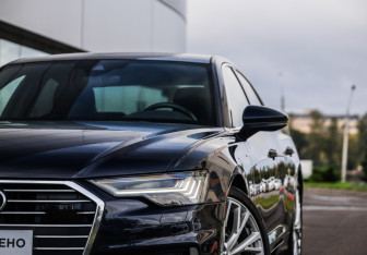 Подержанный автомобиль Audi A6 Sedan 2020 года (2 фото)
