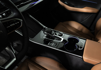 Подержанный автомобиль Omoda C5 2023 года (23 фото)